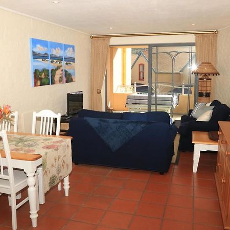29 The Village Хаут-Бей Экстерьер фото